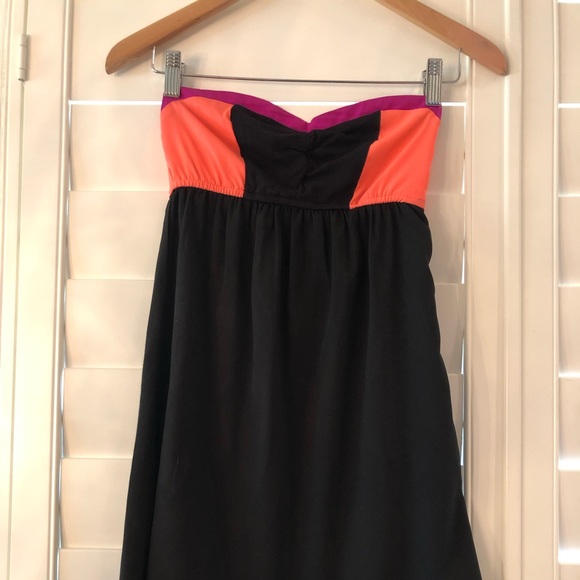 Dress - Picture 3 of 4